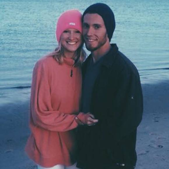 Meet your Posher, Carly - Picture 1 of 1